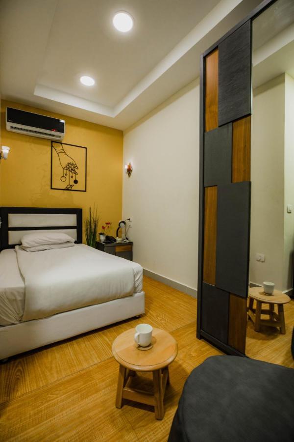 Capital Plaza Hotel 3*